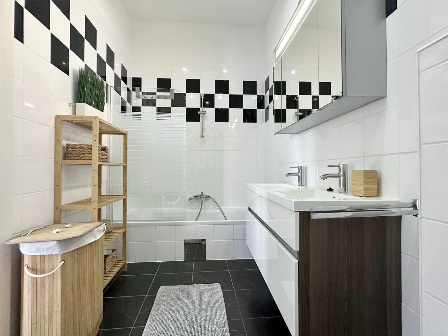 Designer Apartments, 2 Min To U1 Reumannplatz ウィーン エクステリア 写真